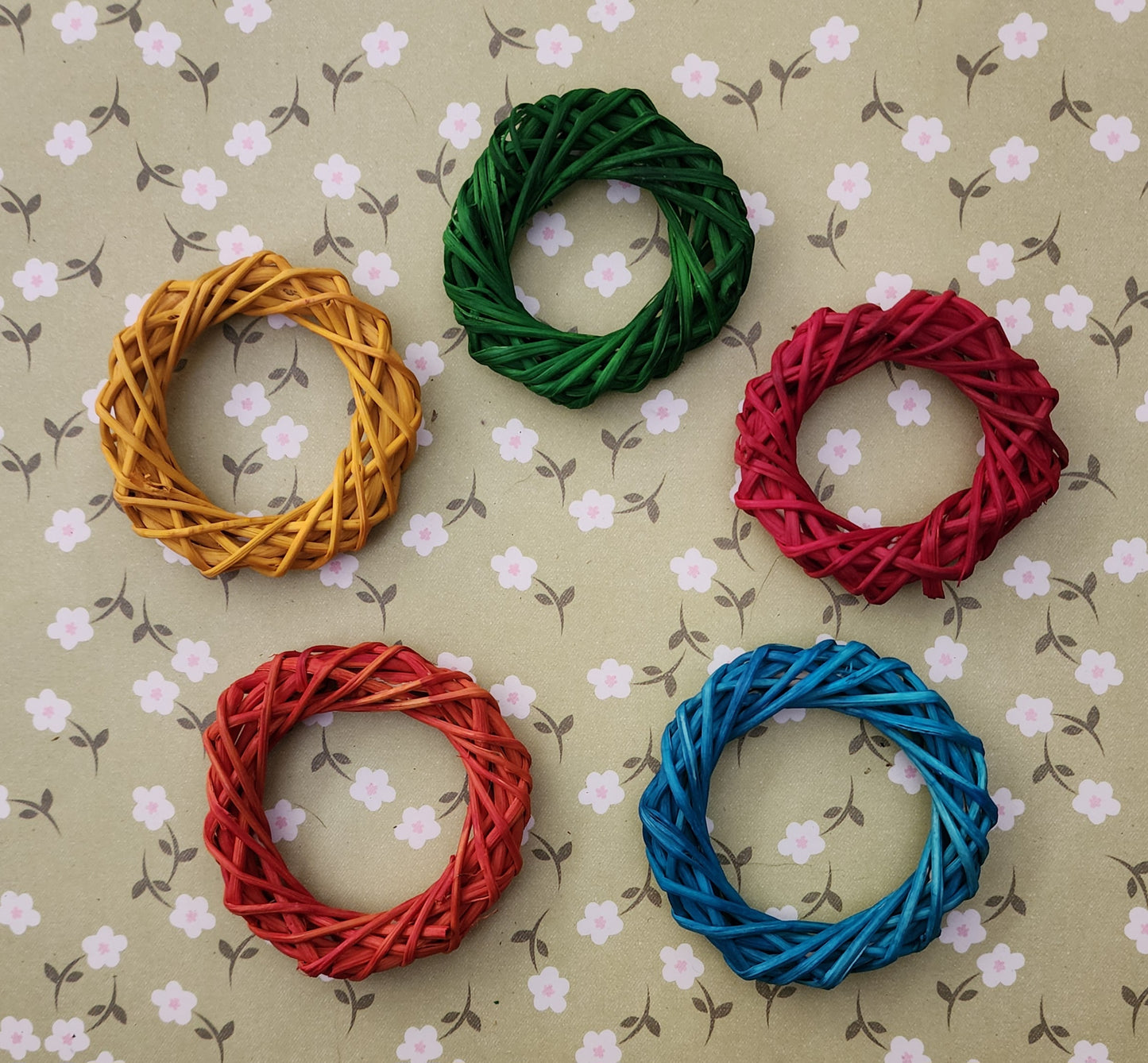 Coloured Vine Wreaths (3 pcs)