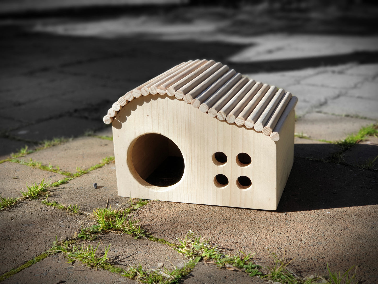 large kiln-dried pine chinchilla house with natural colour